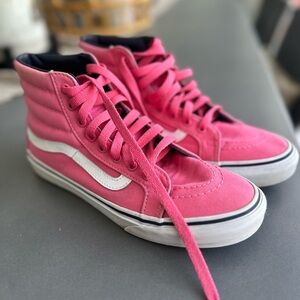 Vans off the wall canvas high-top sneakers. Unisex sz 9 for women’s, Pink/white